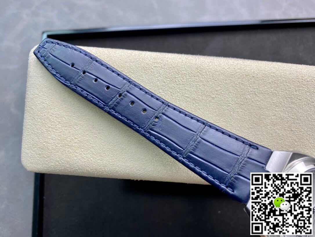 Vacheron Constantin Overseas 4500V 8F Factory Blue Leather Strap