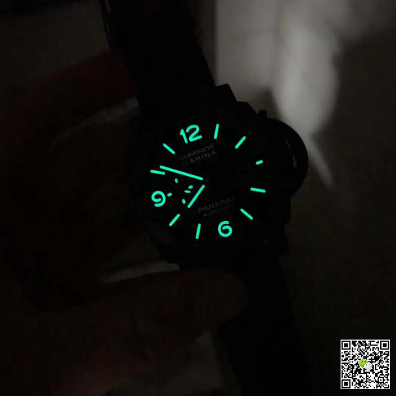 Panerai Luminor Marina Carbotech PAM01661 VS Factory Black Dial