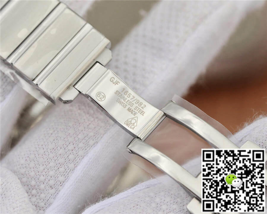 Omega Constellation 123.10.38.21.52.001 VS Factory Silver Dial