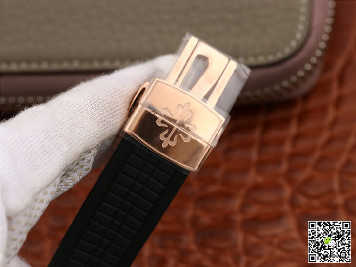 Patek Philippe Aquanaut 5968A-001 Rose Gold