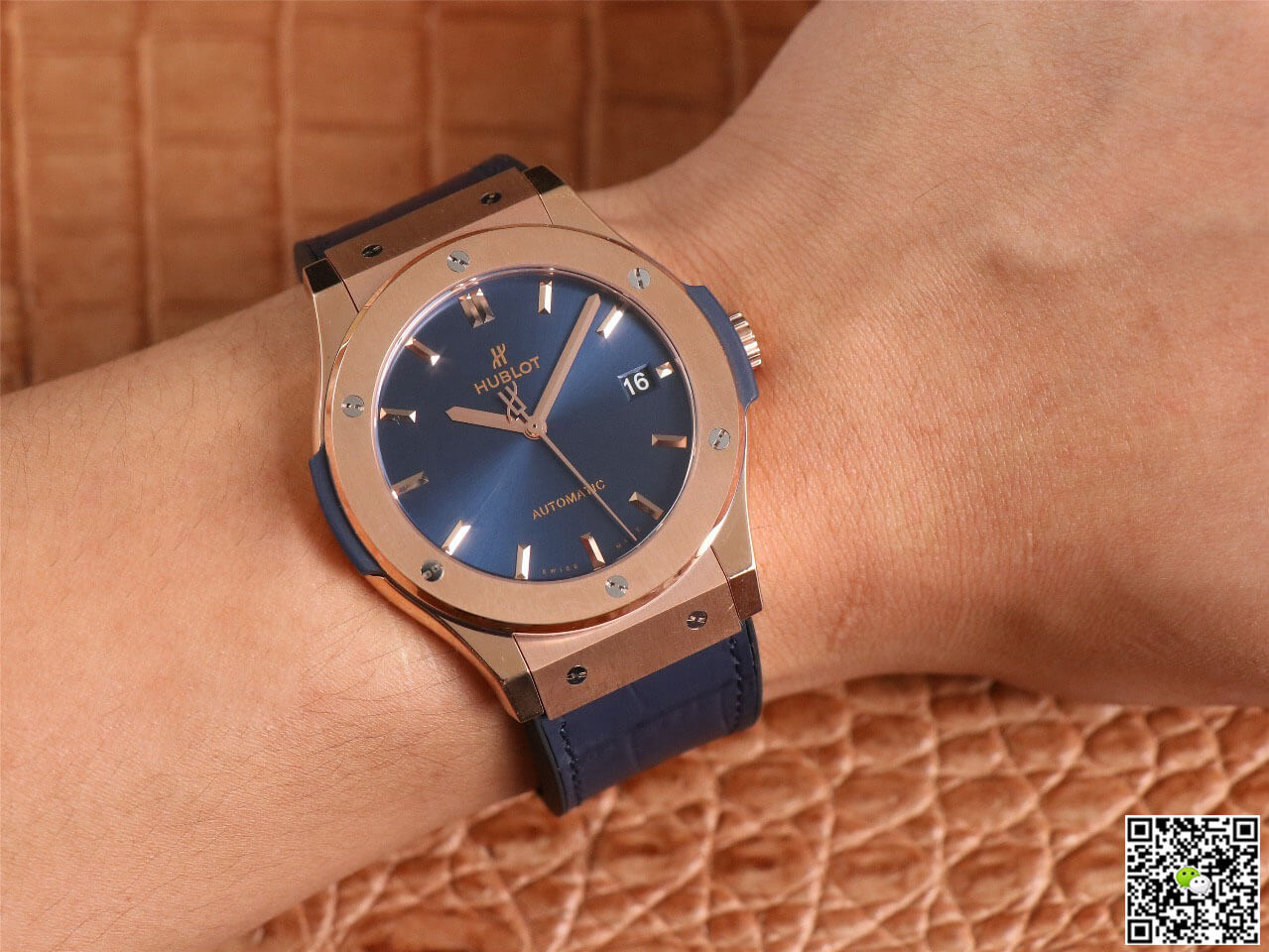 Hublot Classic Fusion 511.OX.7180.LR WWF Factory Rose Gold Blue Dial