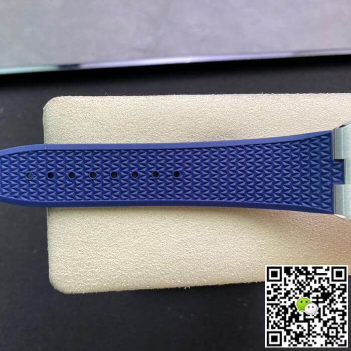 Vacheron Constantin Overseas 4300V/120G-B945 8F Factory Blue Dial