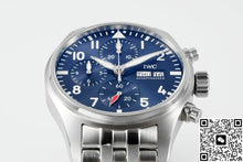 IWC Pilot IW388102 APS Factory Date Display
