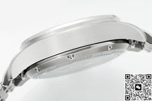 IWC Pilot IW388102 APS Factory Date Display