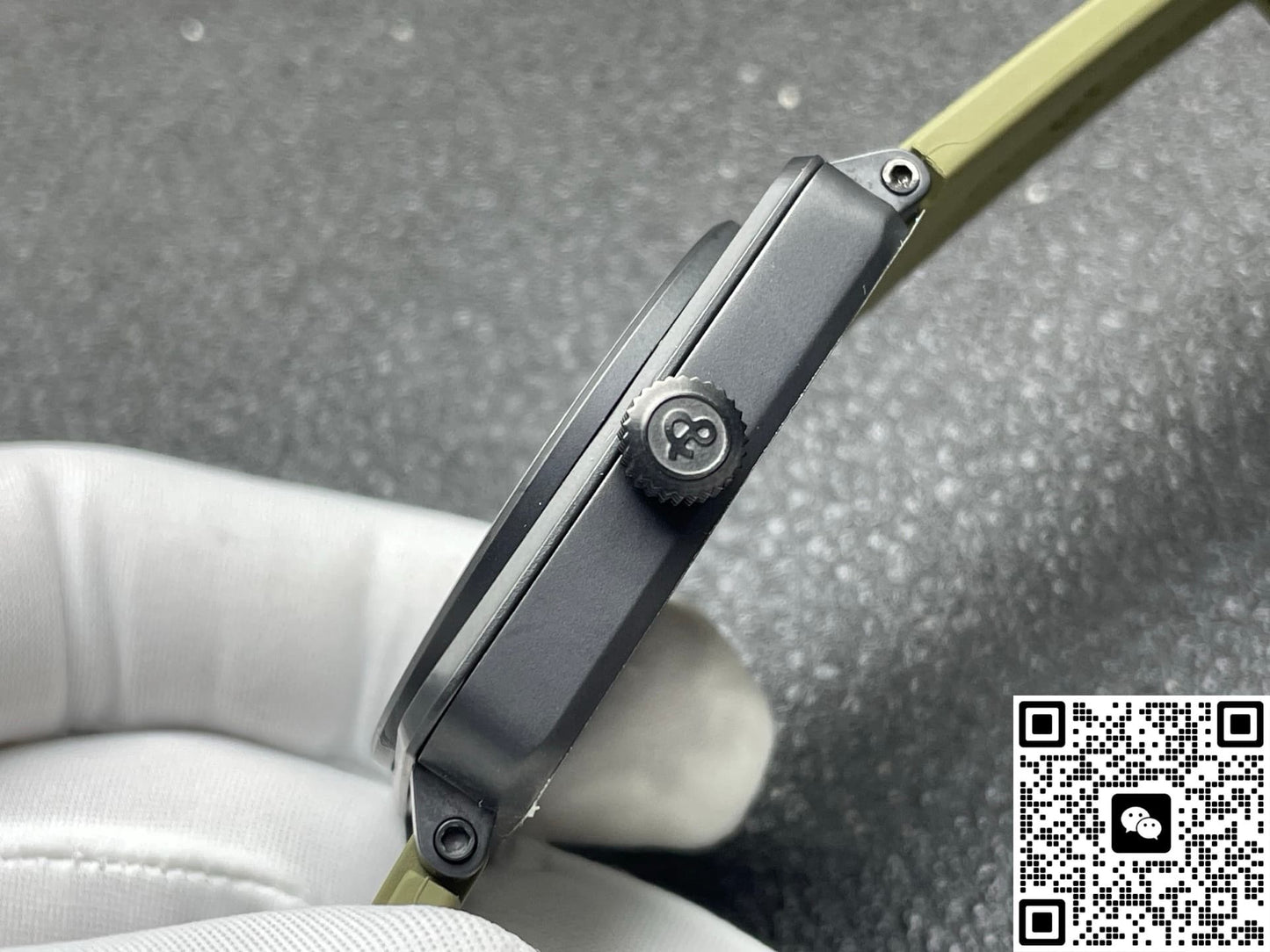 Bell & Ross Instruments BR03A-MIL-CE-SRB Date Display