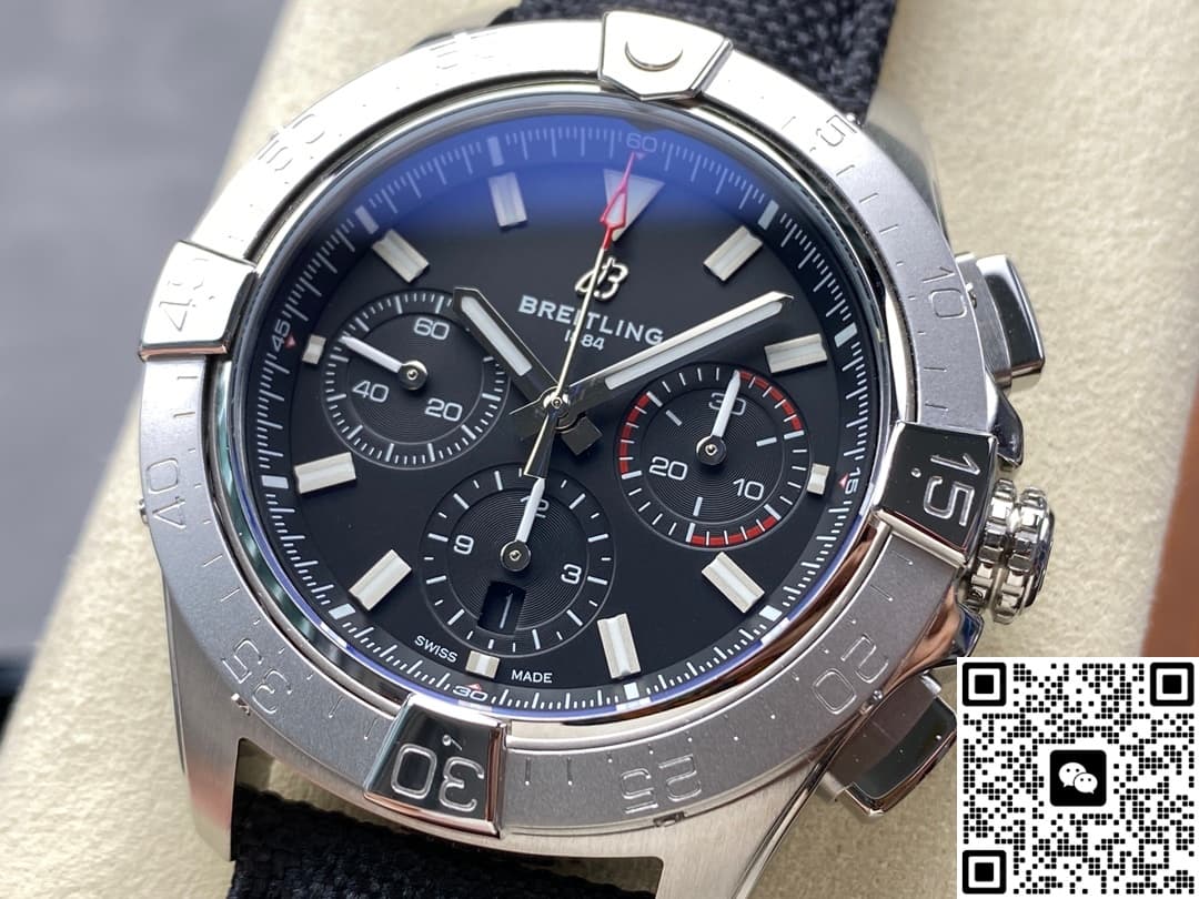 Breitling Avenger AB0147101B1X1 BLS Factory Date Display