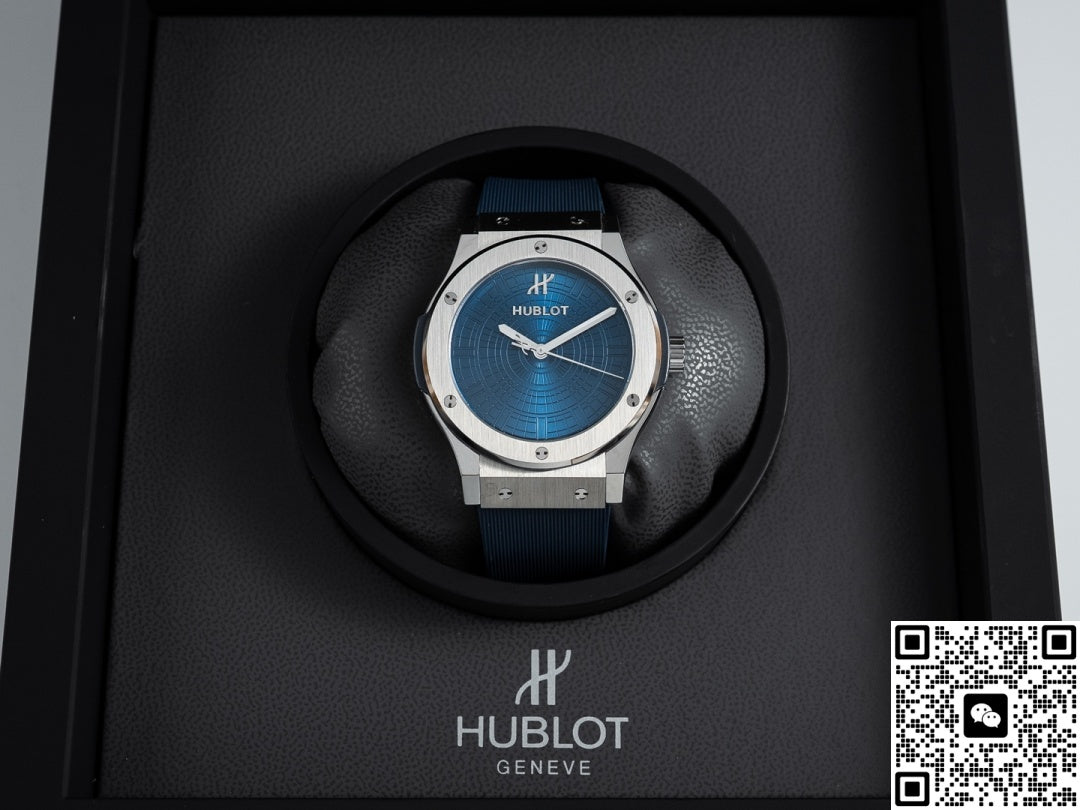 Hublot Classic Fusion 542.NX.7170.RX.HBP24 Titanium