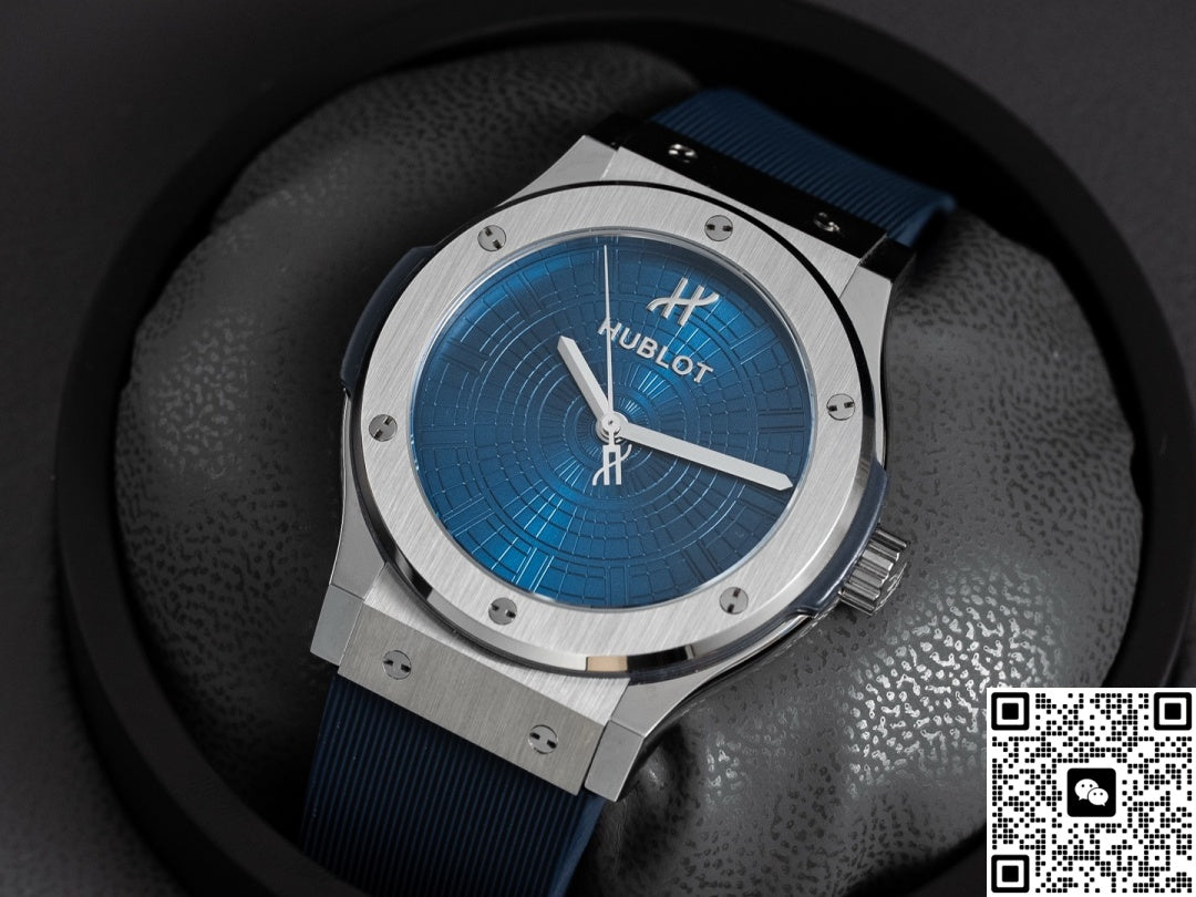 Hublot Classic Fusion 542.NX.7170.RX.HBP24 Titanium
