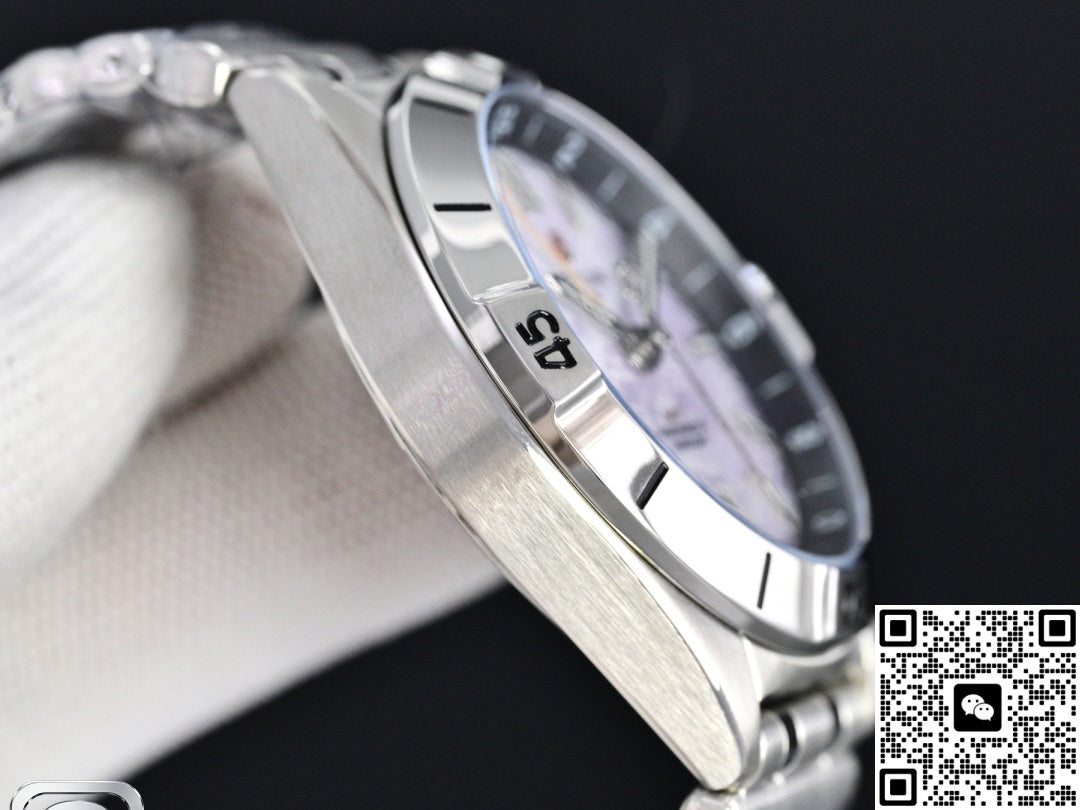 Breitling Chronomat P323982A1F1A1 TW Factory Date Display