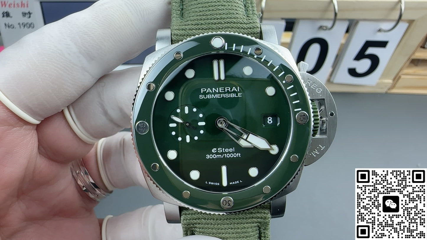 Panerai Submersible PAM01287 VS Factory Date Display