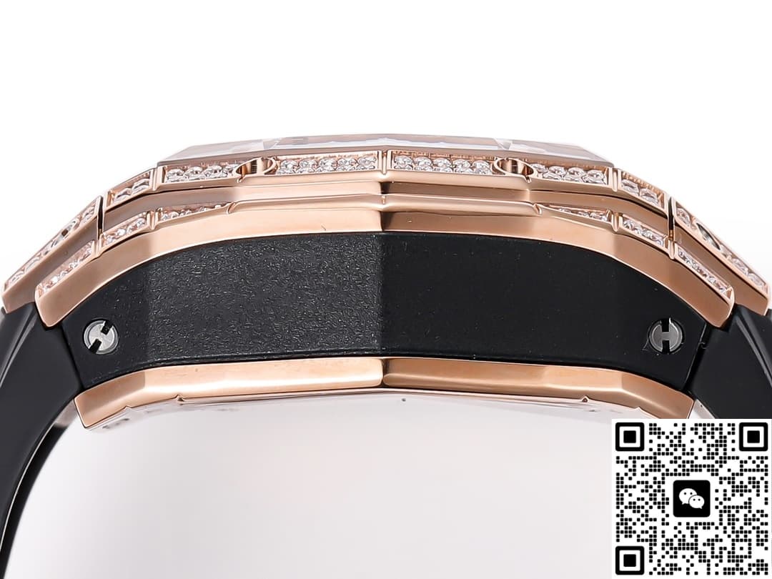 Hublot BIG BANG 648.OX.0108.RX.1604.MXM23 Date display
