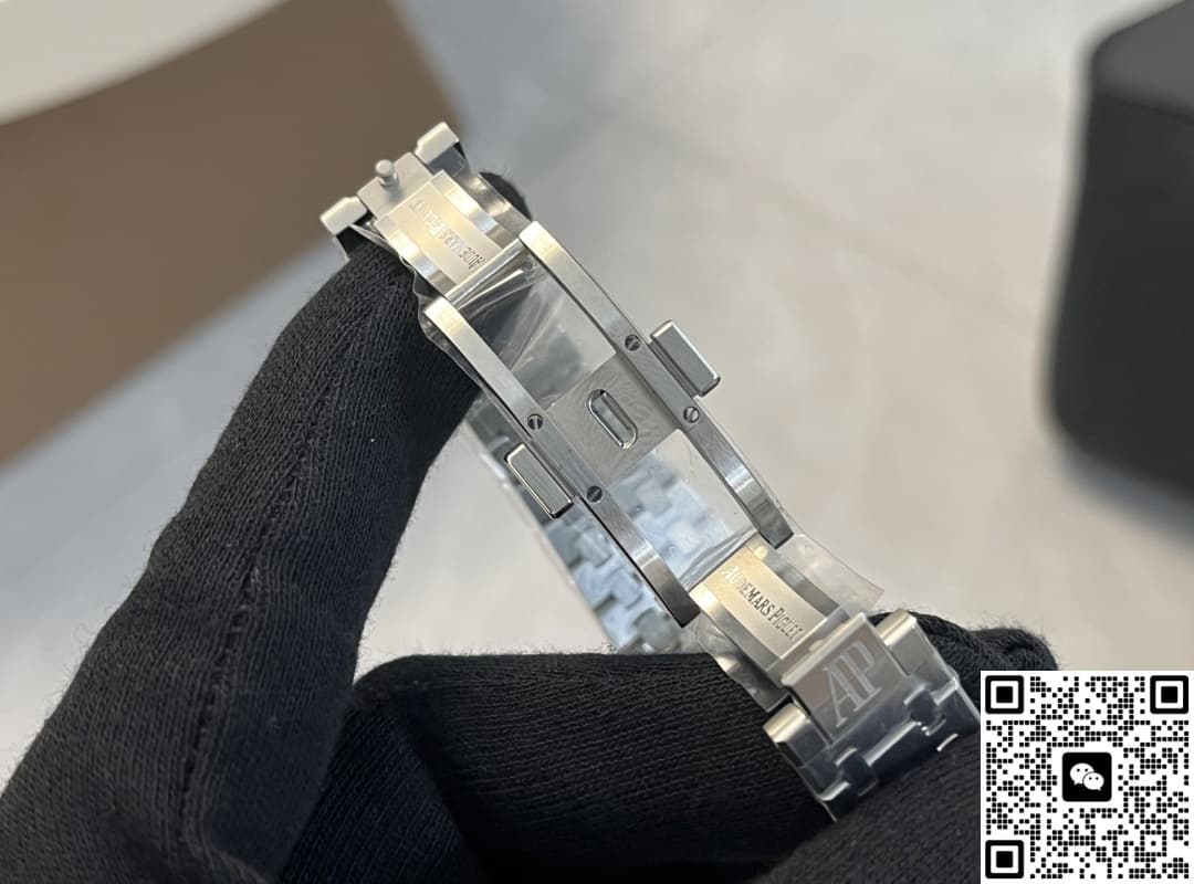 Audemars Piguet Royal Oak Labubu Collaboration OMF Factory