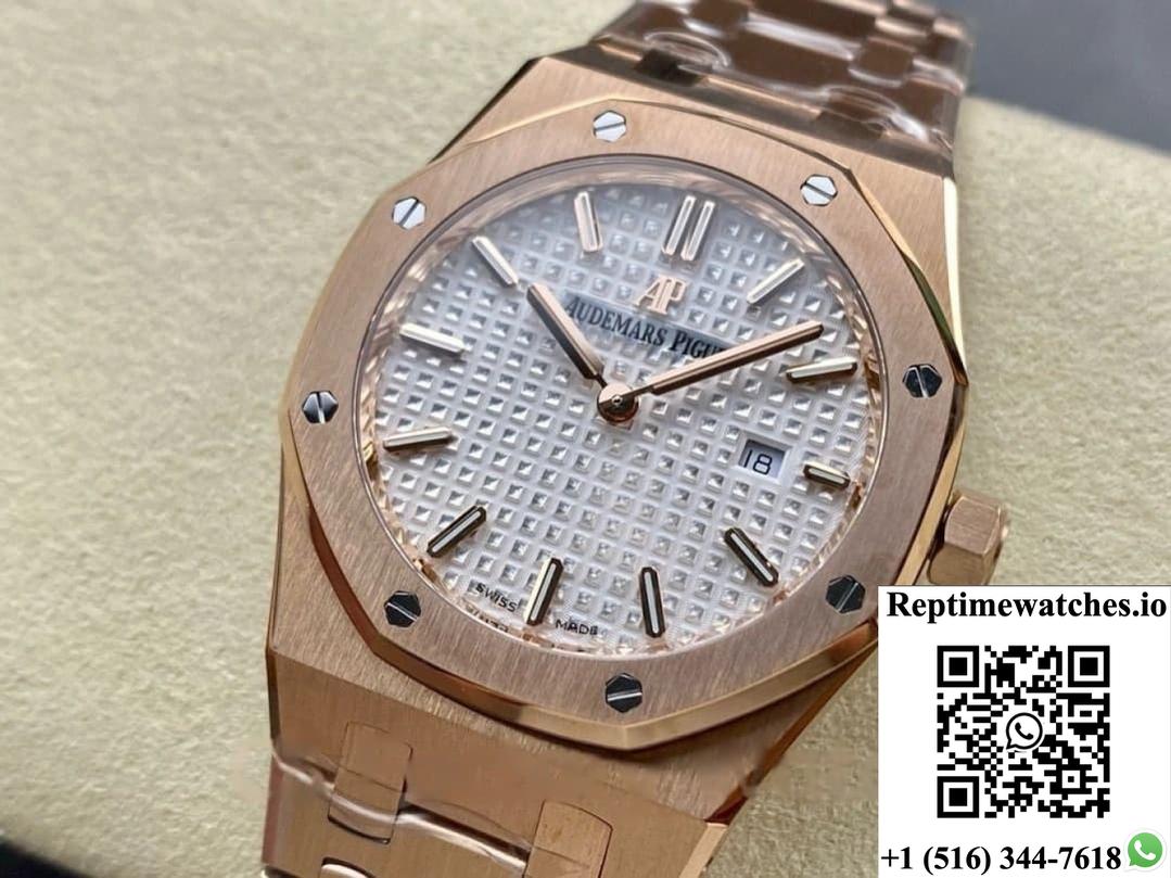 Audemars Piguet Royal Oak 67653OR.GG.1263OR.01 ZF factory date display