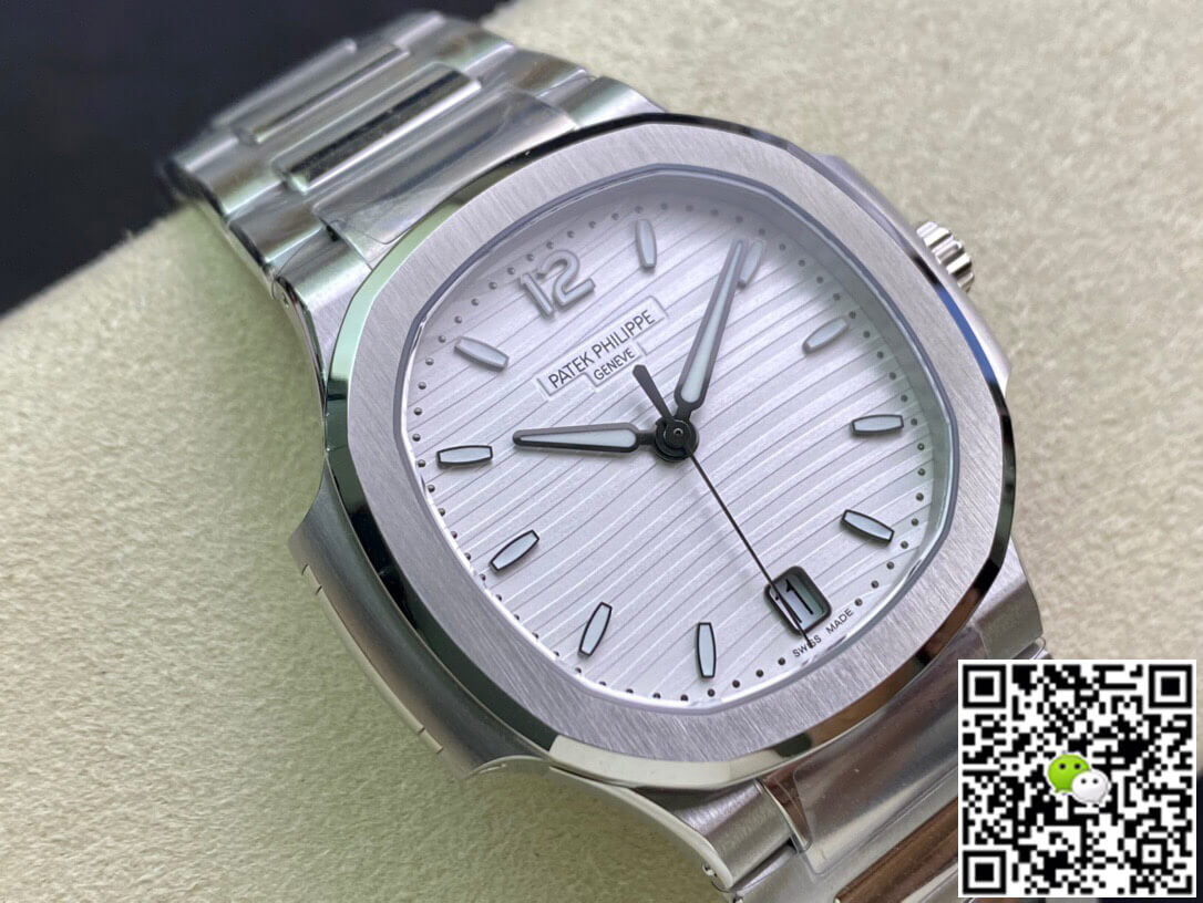 Patek Philippe Nautilus Ladies 7118/1A-010 3K Factory Silver Dial