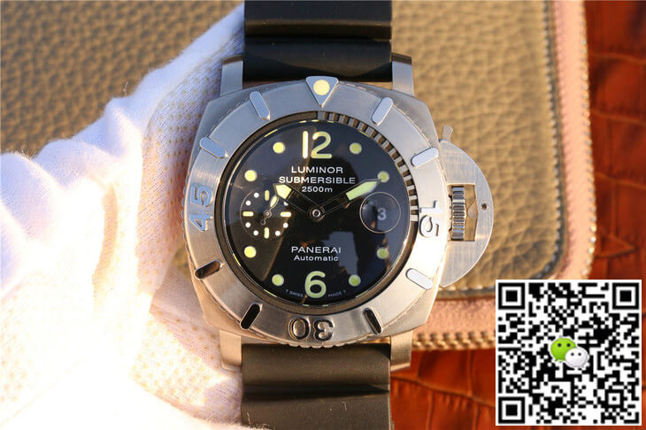 Panerai Submersible PAM 00194 VS Factory Black Dial