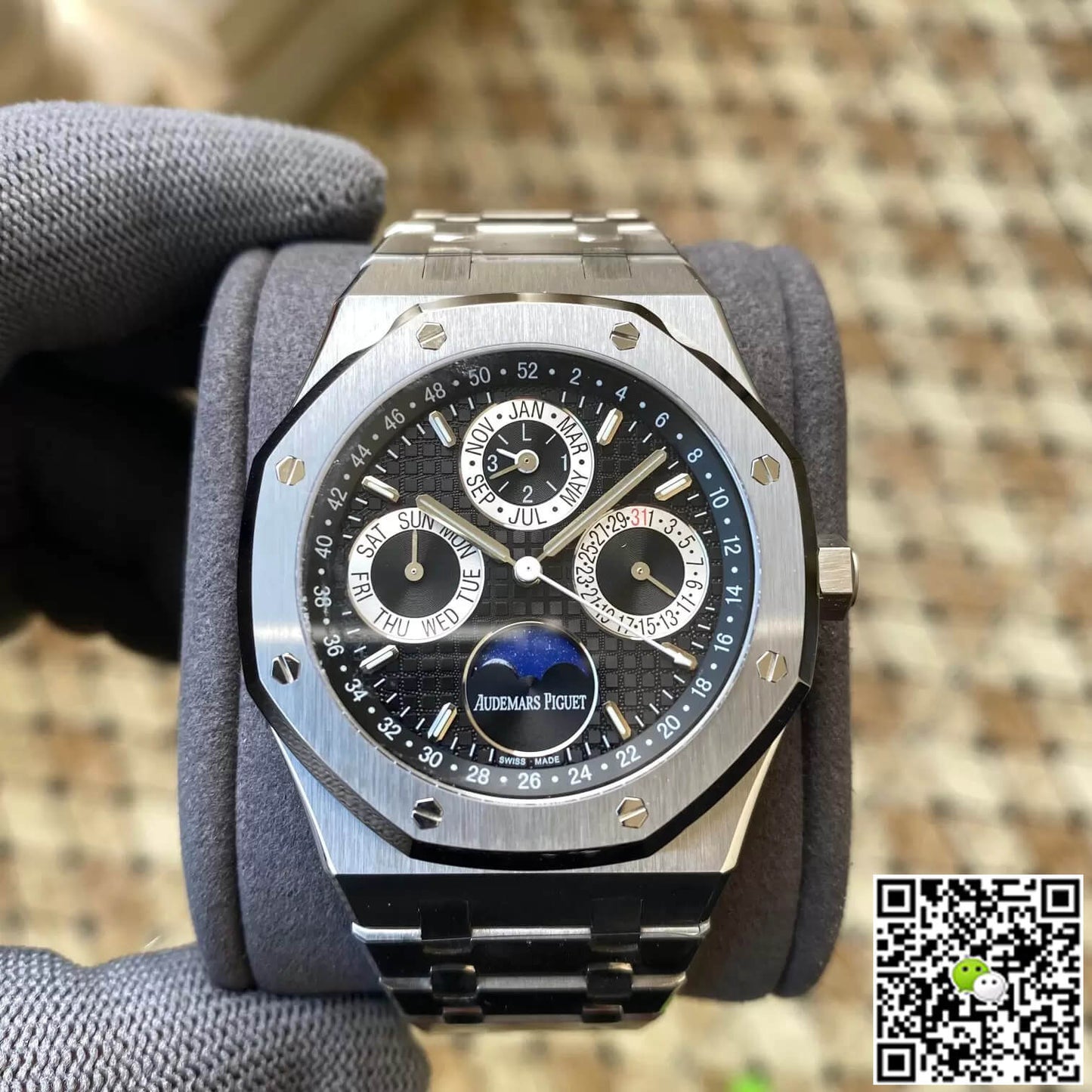 Audemars Piguet Royal Oak 26597PT.OO.1220PT.01 APS Factory Black Dial
