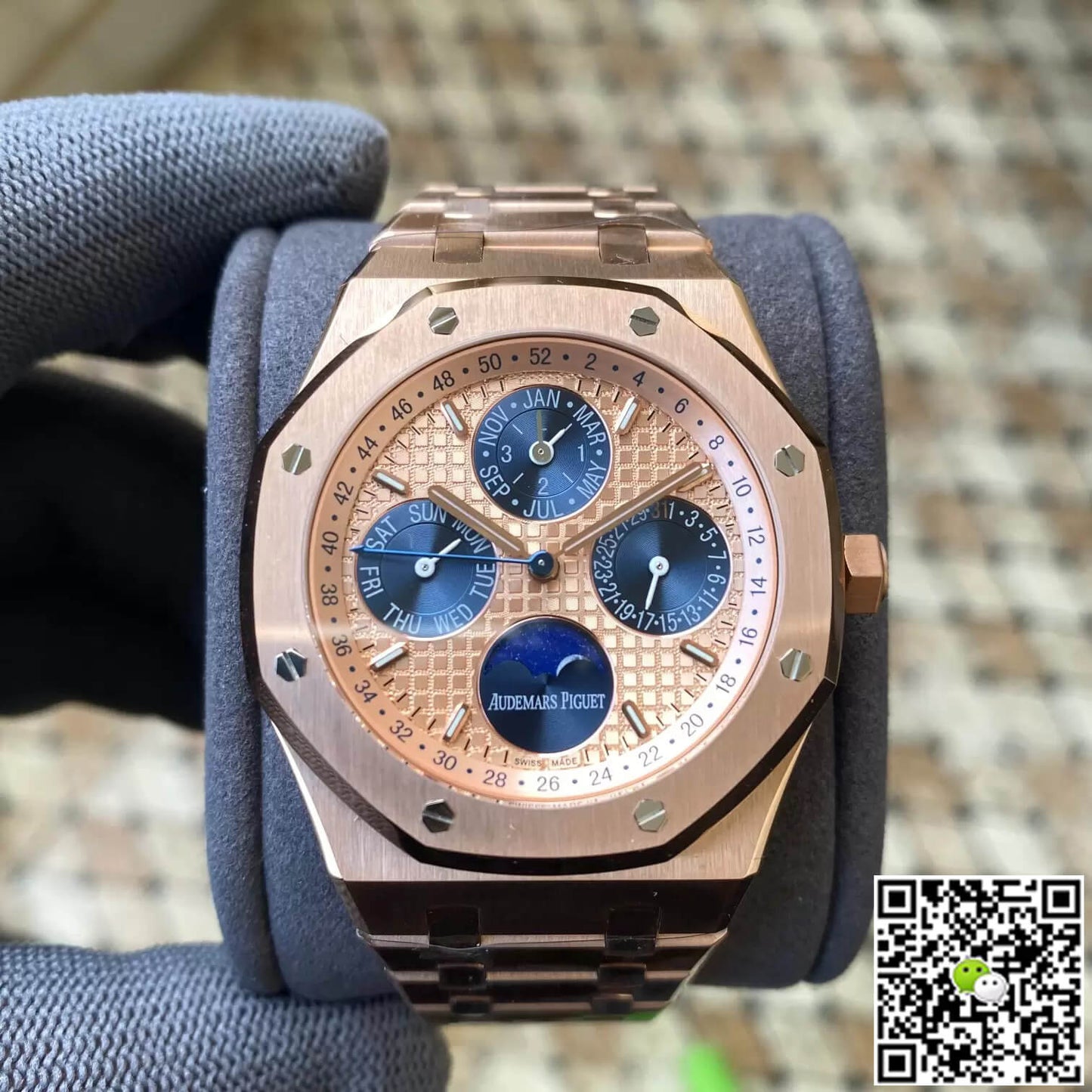Audemars Piguet Royal Oak 26584OR.OO.1220OR.01 APS Factory Gold Dial