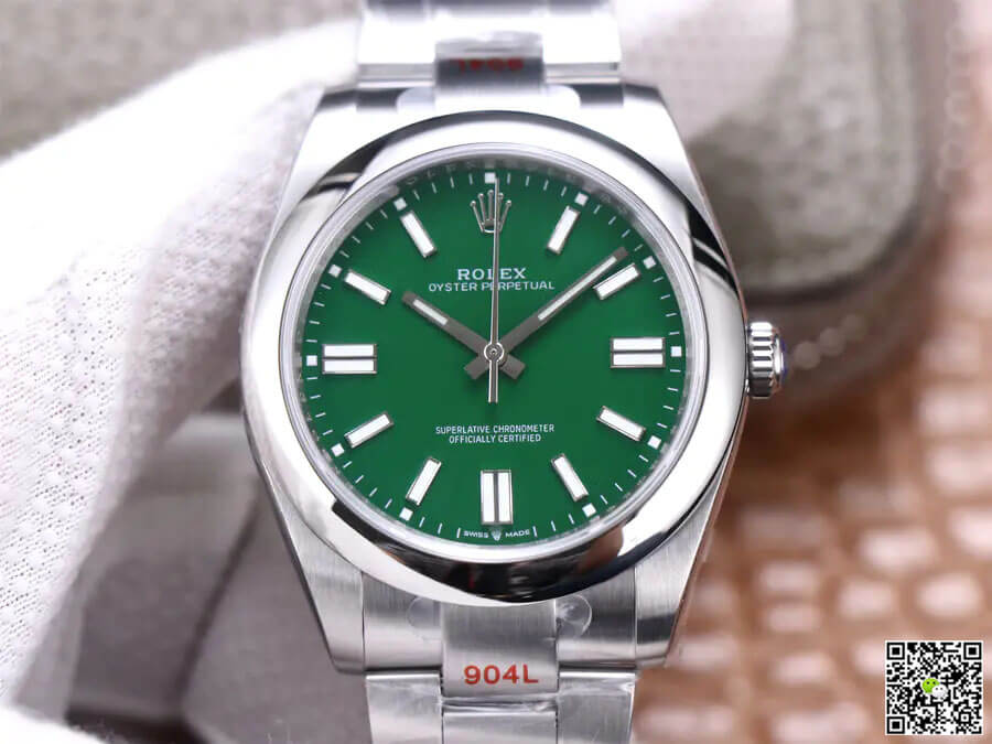 Rolex Oyster Perpetual M124300-0005 41MM EW Factory Green Dial