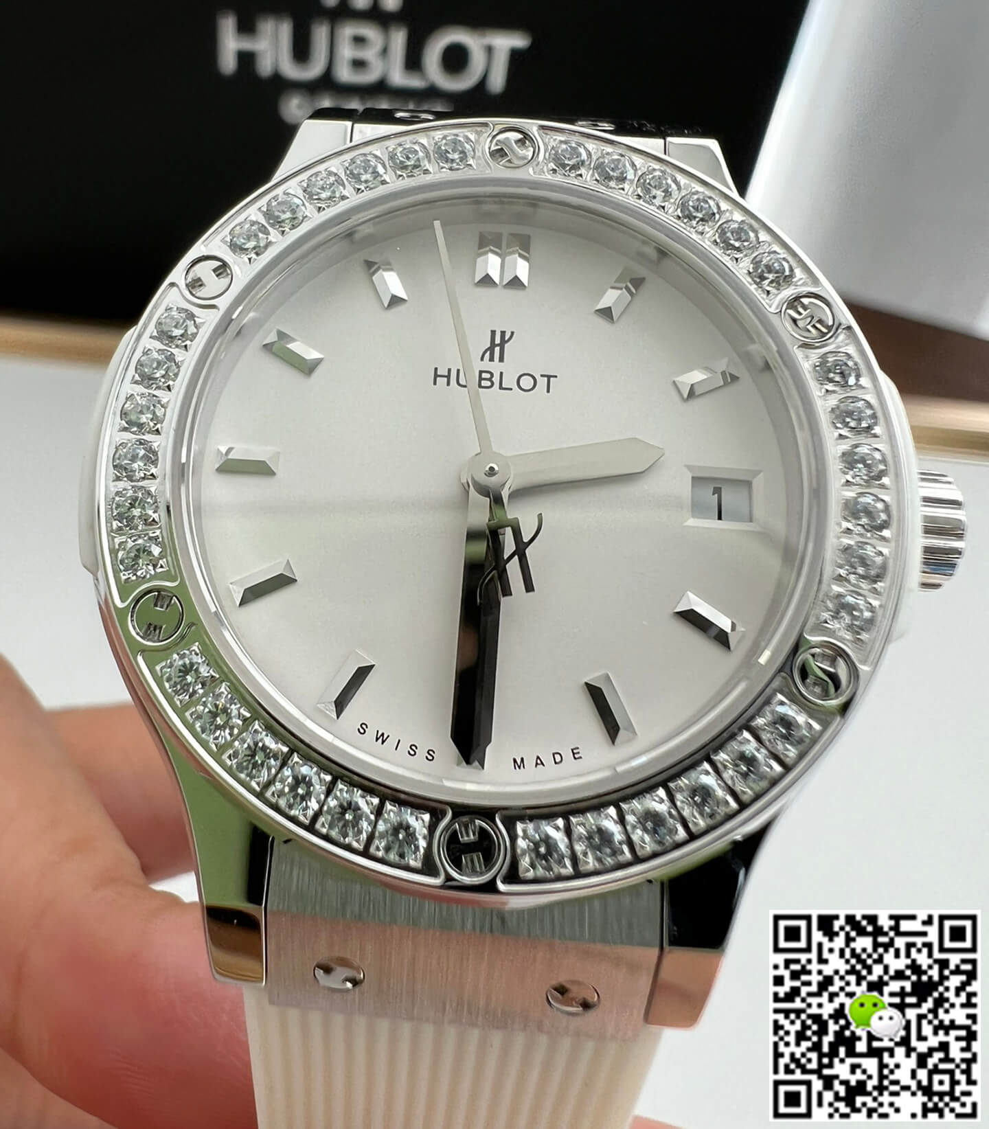 Hublot Classic Fusion 582.NX.2610.RX.1204 33MM HB Factory White Dial
