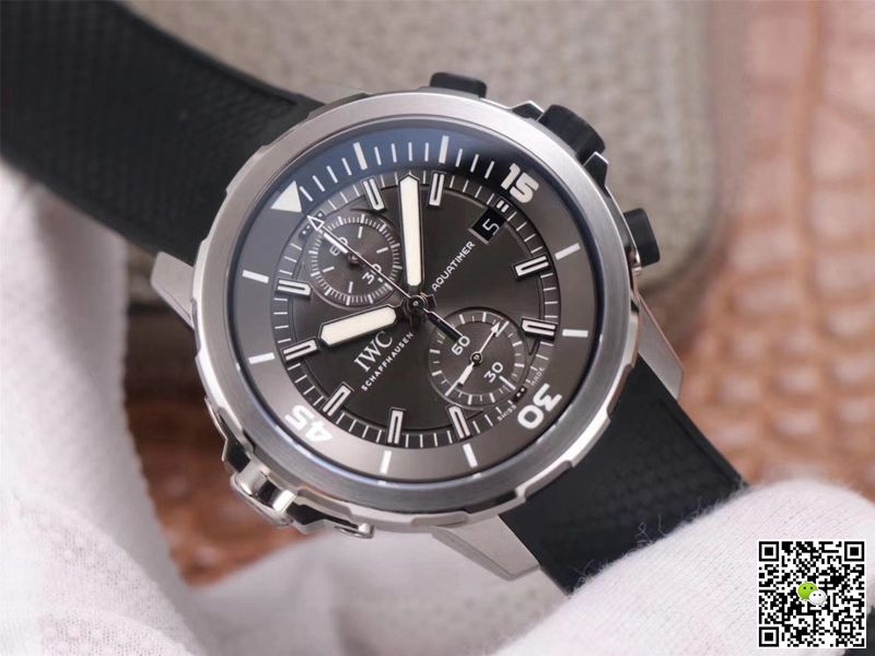IWC Aquatimer IW379506 Shark Special Edition V6 Factory Gray Dial