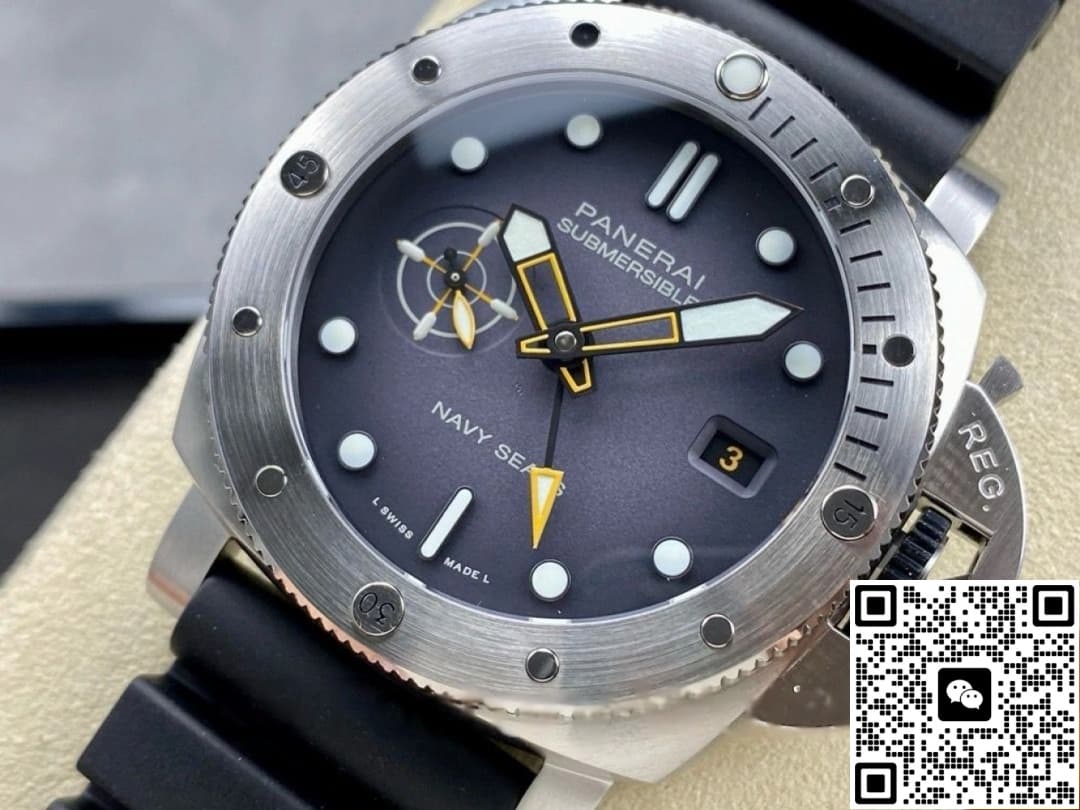 Panerai Submariner PAM01323 VS Factory Rubber Strap