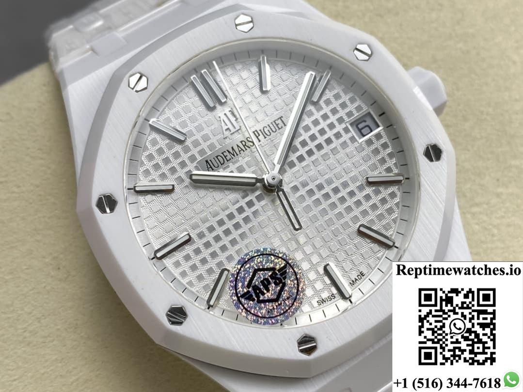 Audemars Piguet Royal Oak 15500 APS Factory Date Display