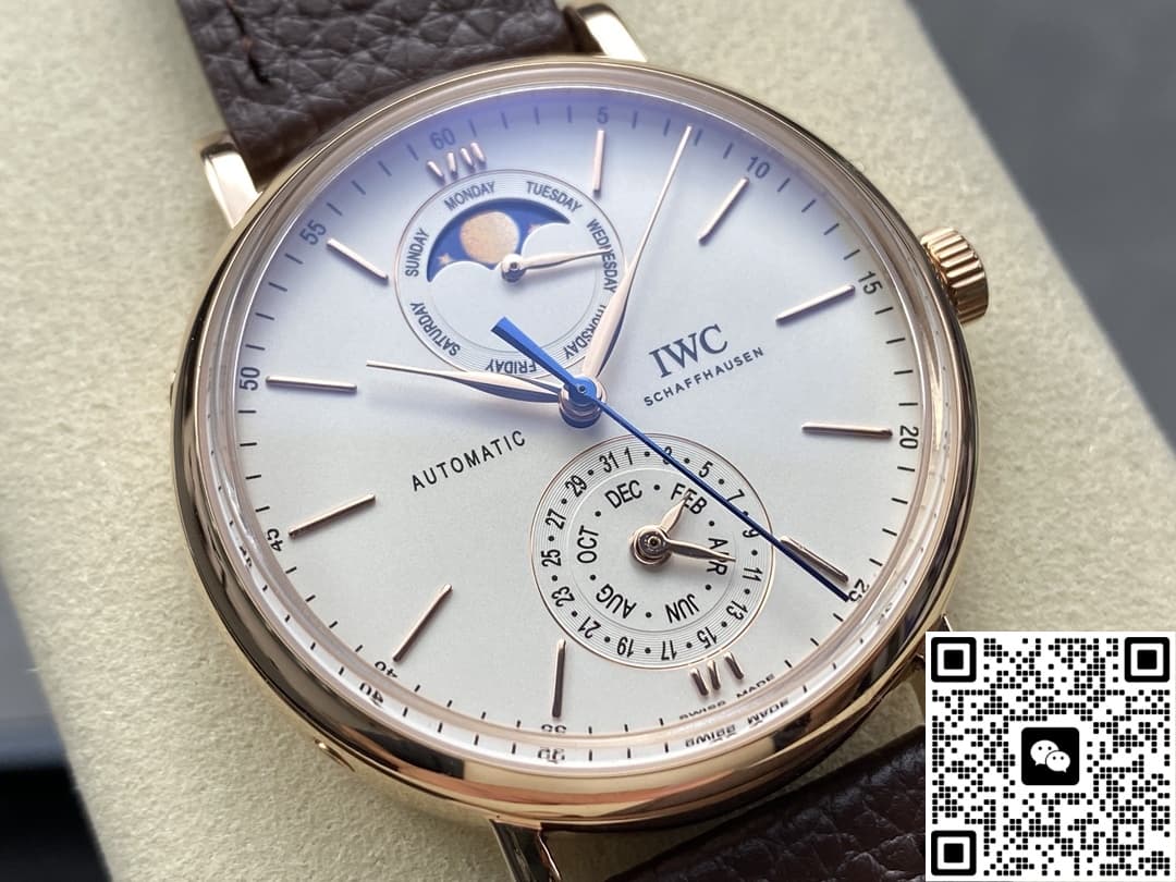 IWC Portofino IW359002 GR Factory Month Display