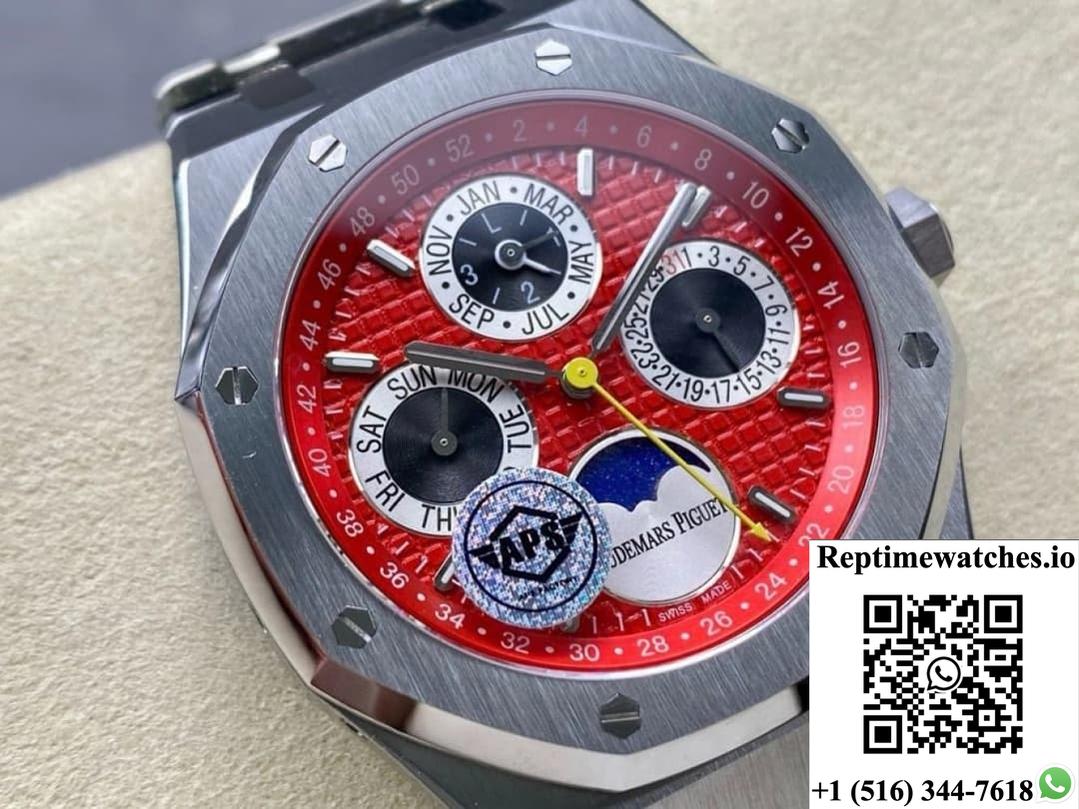 Audemars Piguet Royal Oak 26674ST.OO.1320ST.01 APS Factory Day display