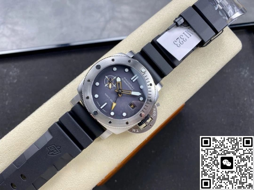 Panerai Submariner PAM01323 VS Factory Rubber Strap