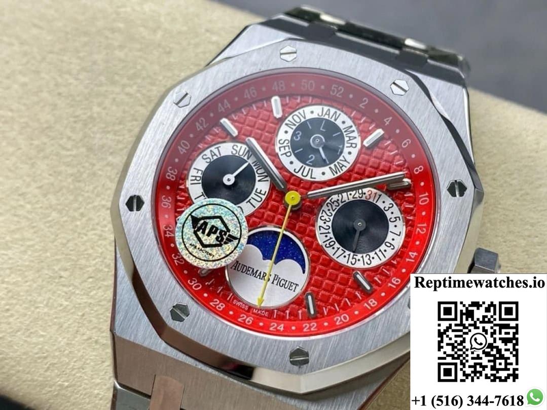 Audemars Piguet Royal Oak 26674ST.OO.1320ST.01 APS Factory Day display