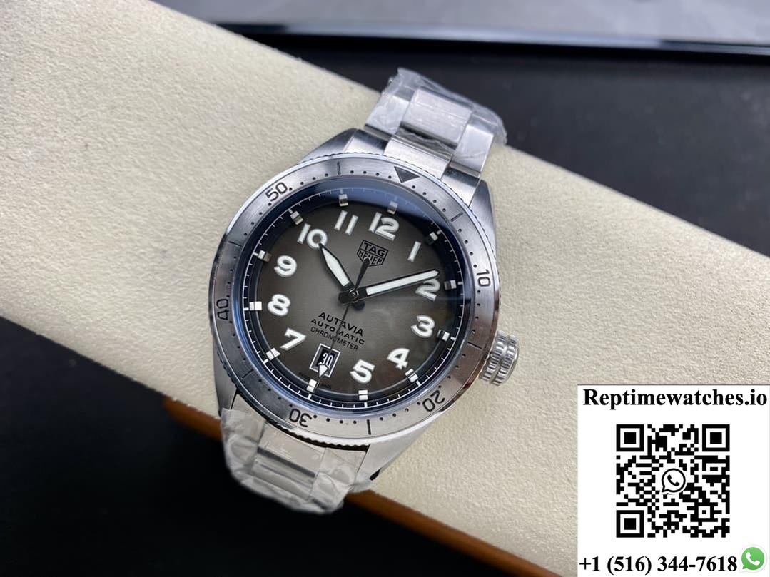 TAG Heuer AUTAVIA WBE5114.EB0173 stainless steel case