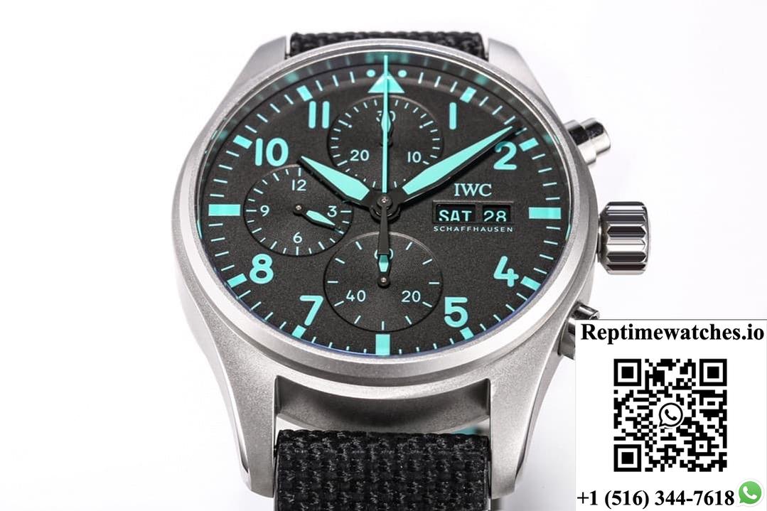 IWC Pilot IW388114 TW Factory Date Display