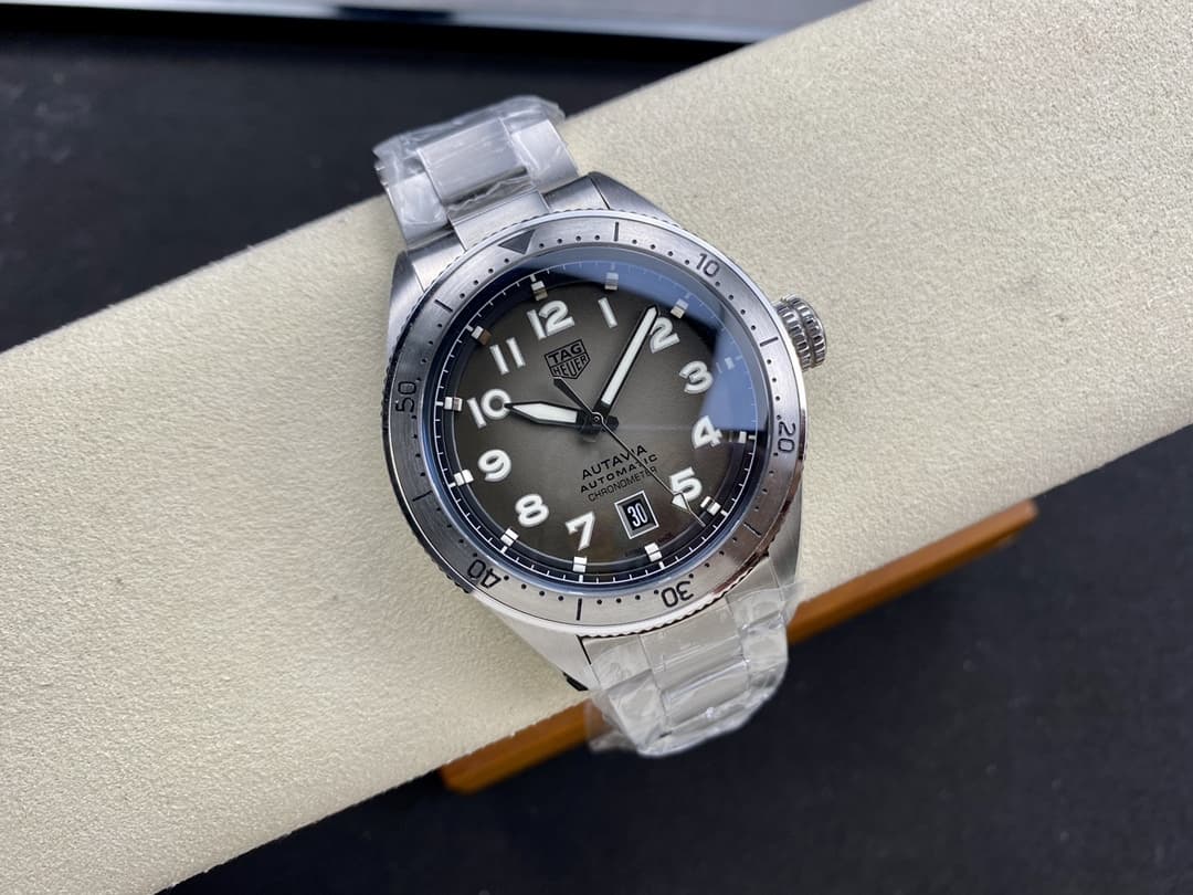 TAG Heuer AUTAVIA WBE5114.EB0173 stainless steel case
