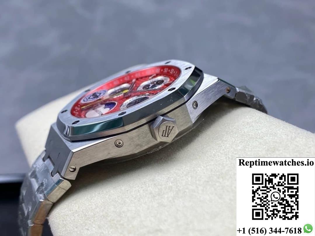 Audemars Piguet Royal Oak 26674ST.OO.1320ST.01 APS Factory Day display