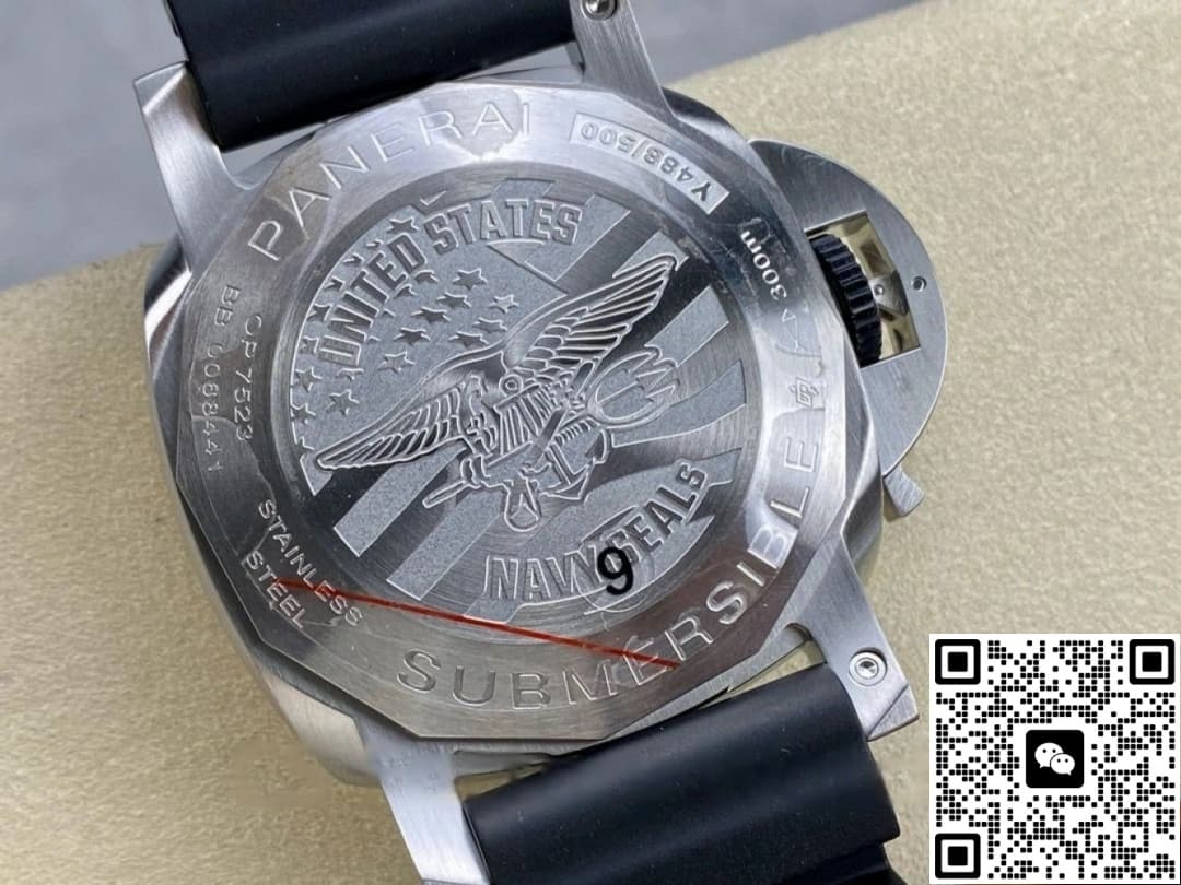 Panerai Submariner PAM01323 VS Factory Rubber Strap