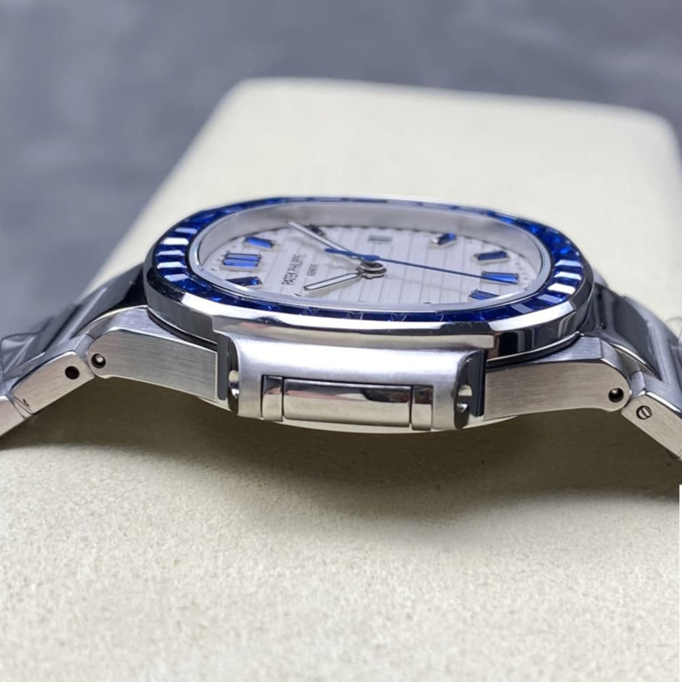 Patek Philippe Nautilus 5711 GR Factory White Dial