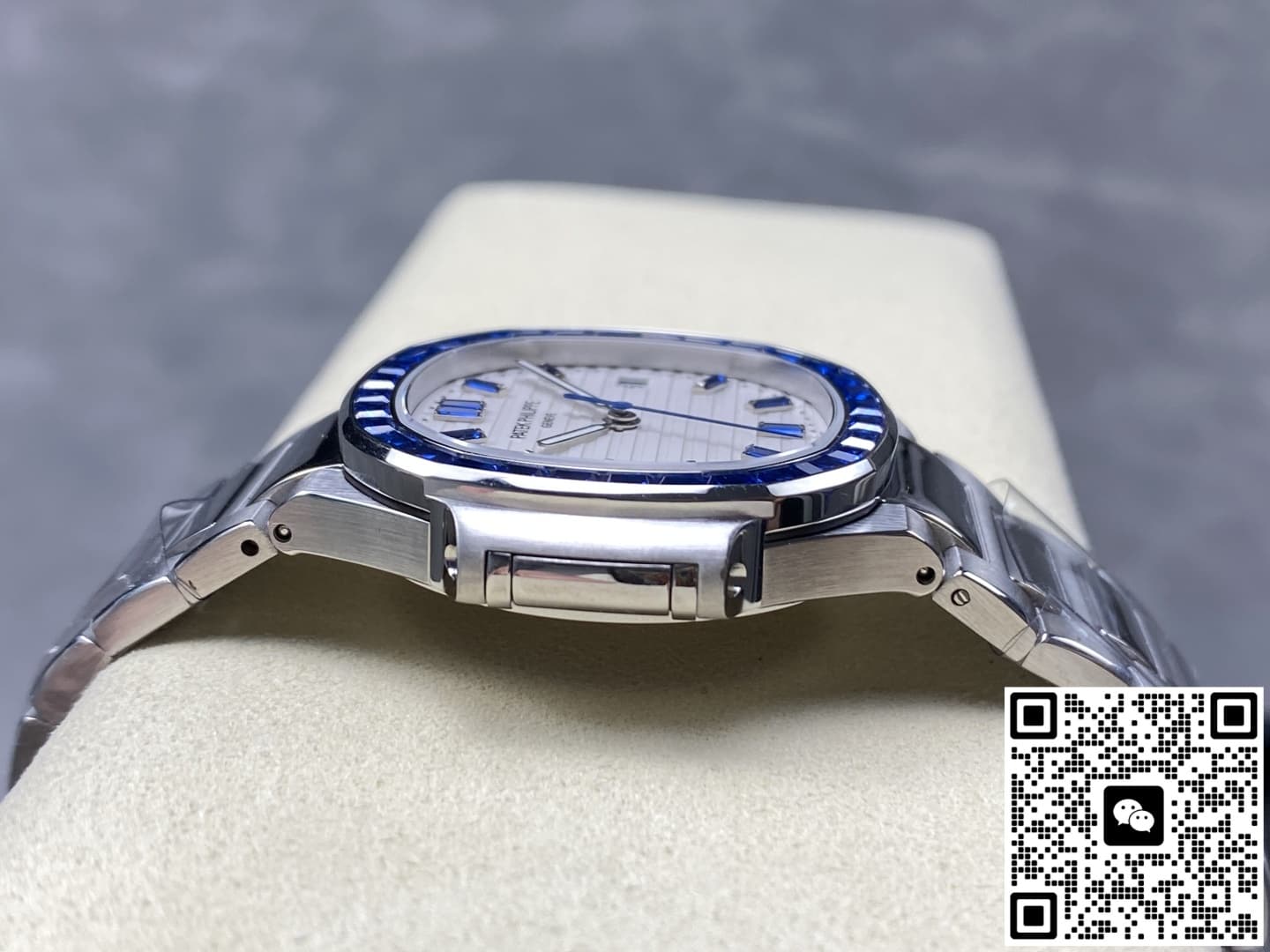 Patek Philippe Nautilus 5711 GR Factory White Dial