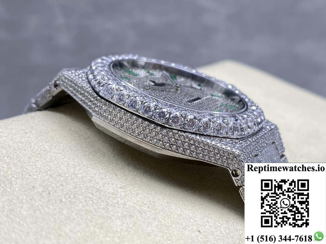 Audemars Piguet Royal Oak 15400ST.010 AMG Factory Diamond Hour Markers