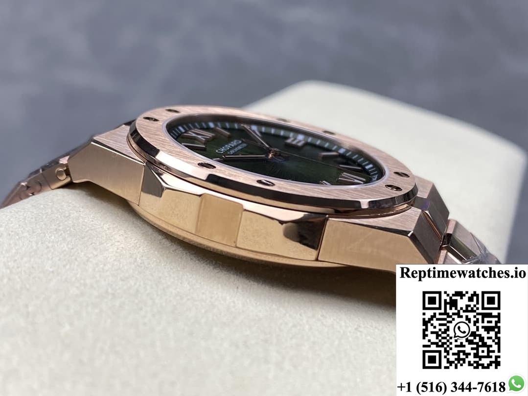 Chopard Snow Mountain Pride 295363-5007 GH factory date display