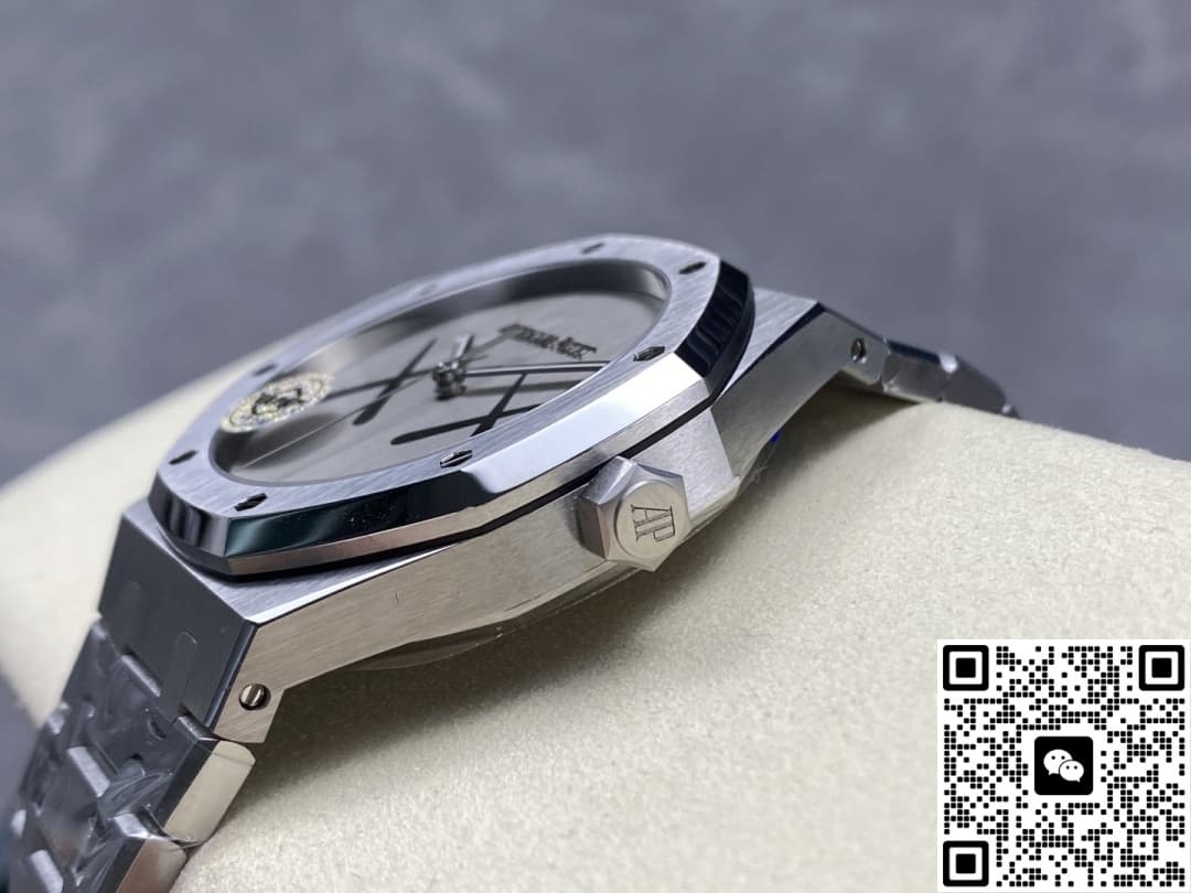 Audemars Piguet Royal Oak 15500 KAWS Joint Model APS Factory