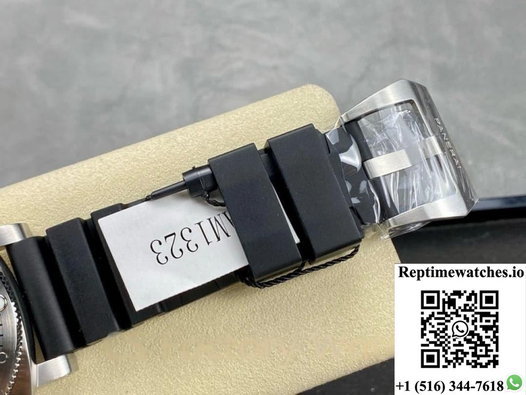 Panerai Submariner PAM01323 VS Factory Rubber Strap