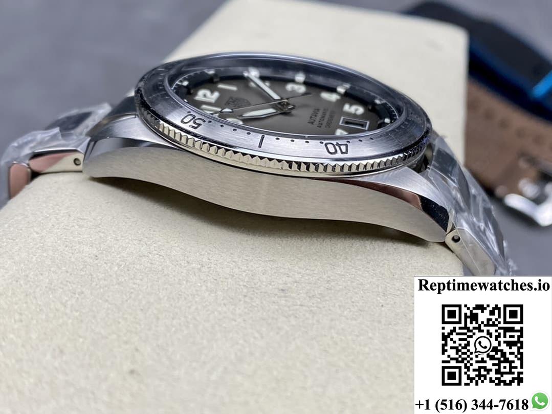 TAG Heuer AUTAVIA WBE5114.EB0173 stainless steel case