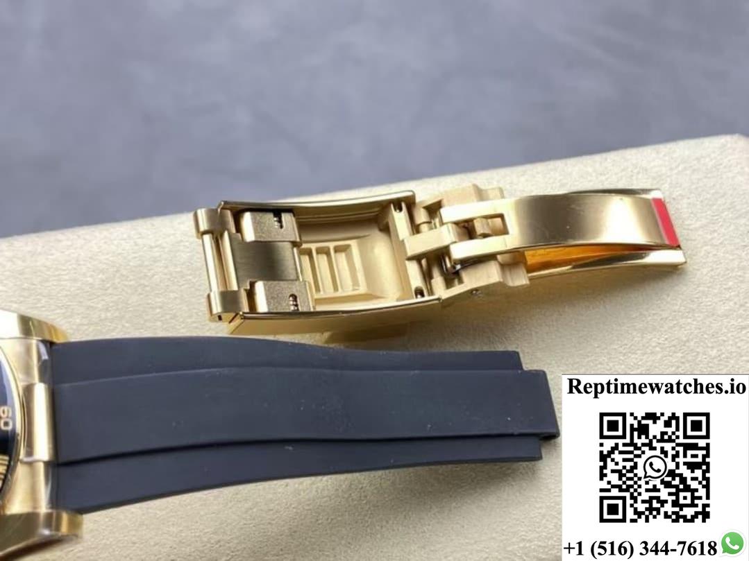 Rolex Cosmograph Daytona m126518ln-0010 Clean Factory Rubber Strap