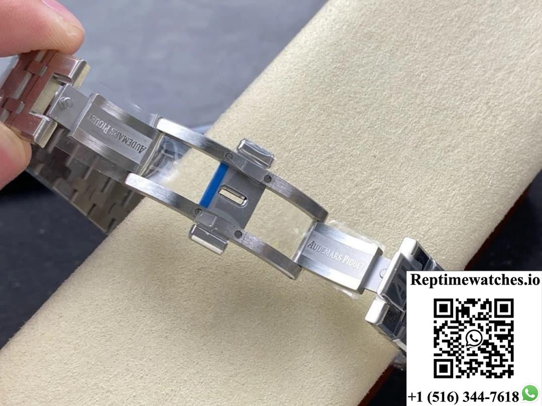 Audemars Piguet Royal Oak 26674ST.OO.1320ST.01 APS Factory Day display