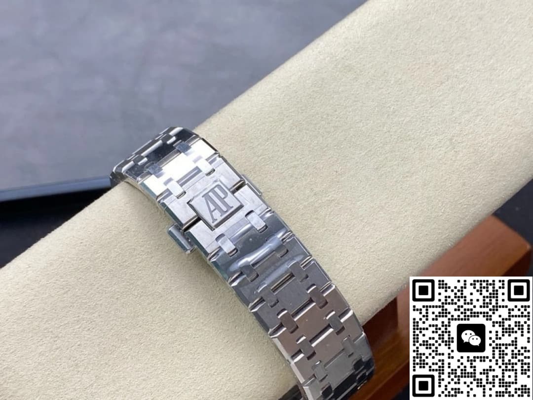 Audemars Piguet Royal Oak 26674ST.OO.1320ST.01 APS Factory Day display