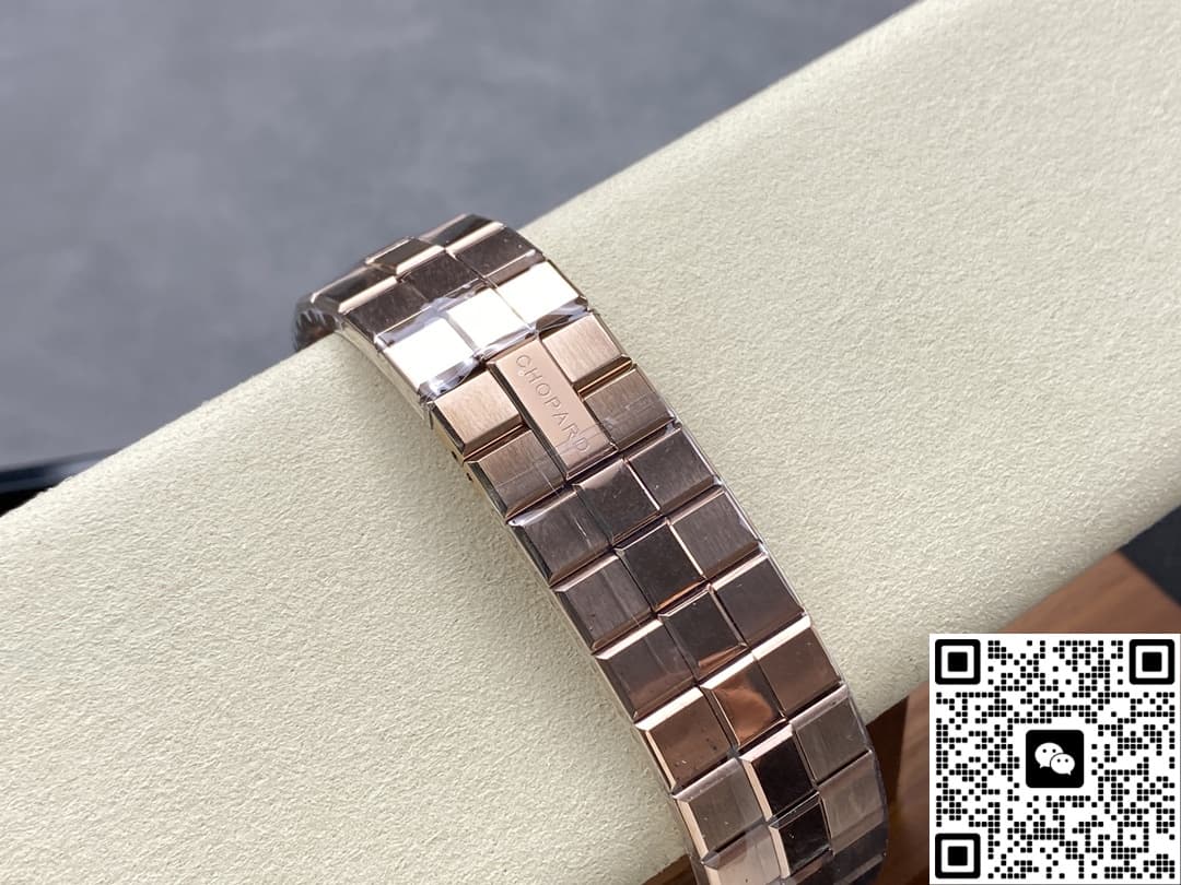 Chopard Snow Mountain Pride 295363-5007 GH factory date display