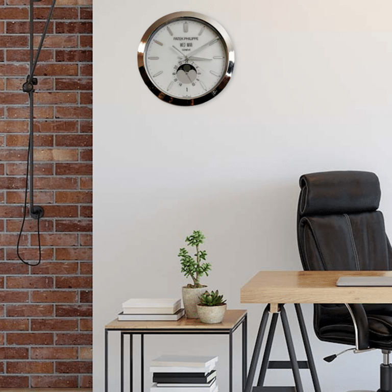 <P>INTRODUCING THE <STRONG>PATEK PHILIPPE – MOON PHASE DELUXE METAL WALL CLOCK (35 CM)</STRONG>, A LUXURIOUS AND ELEGANTLY CRAFTED TIMEPIECE FOR YOUR HOME OR OFFICE.</P>