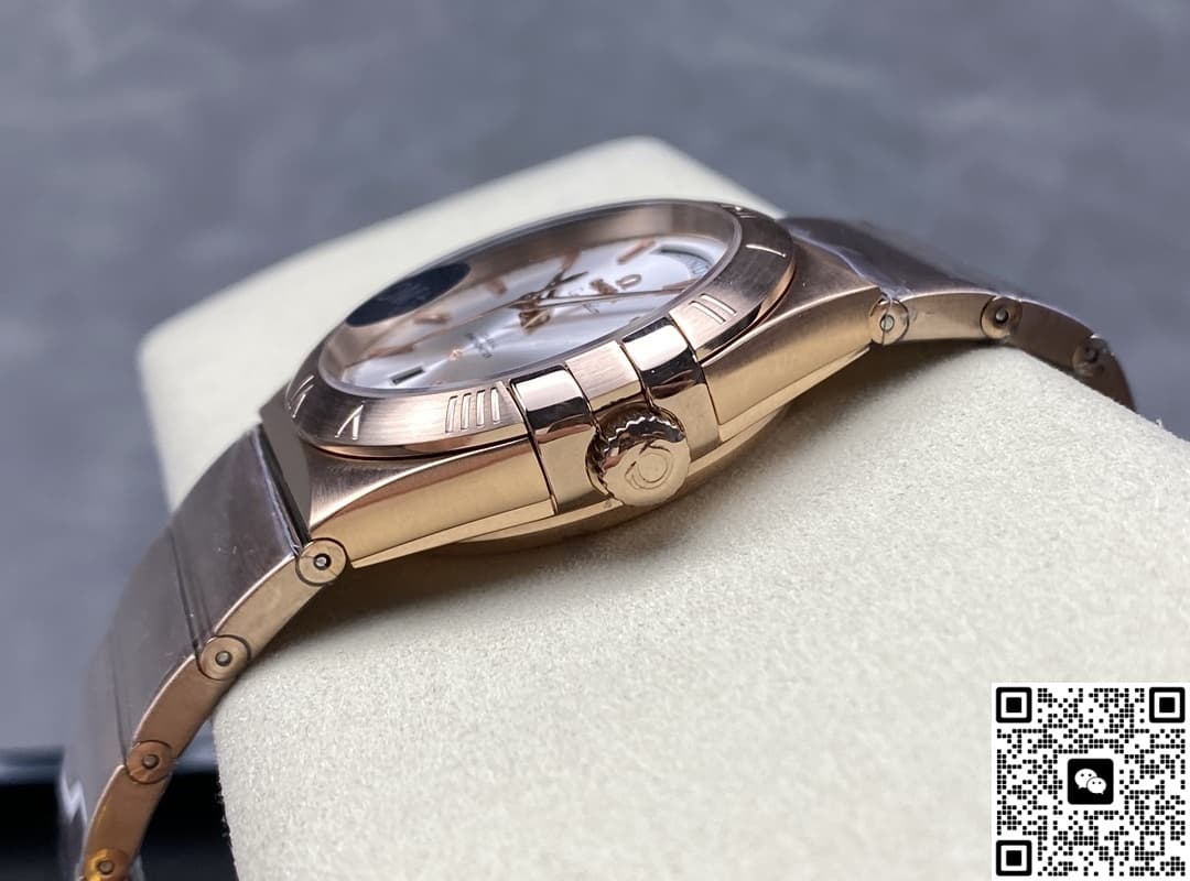 Omega Constellation 123.50.38.22.02.001 OM Factory Date Display