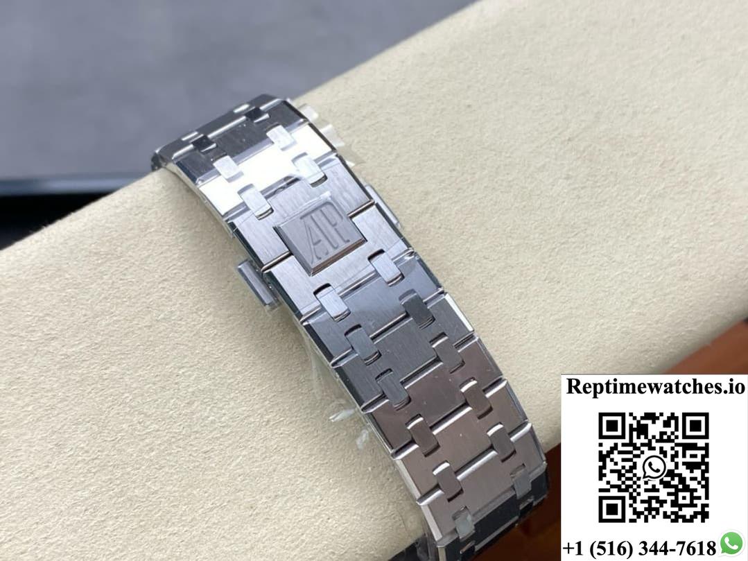 Audemars Piguet Royal Oak 26240BC.OO.1320BC.01 APS Factory Chronograph Function