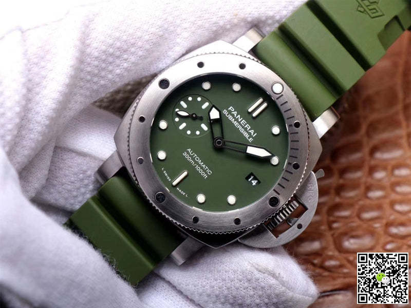 Panerai Submersible Verde Militare PAM1055 VS Factory Matte-Green Dial